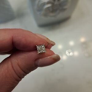 Single 14K Diamond Stud Earrings
